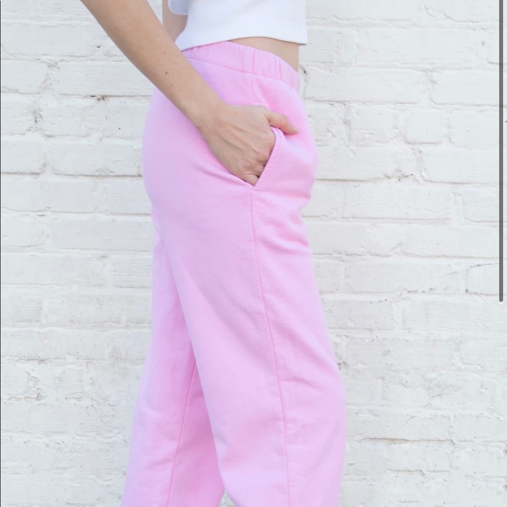 Cute Brandy Melville sweatpants!!